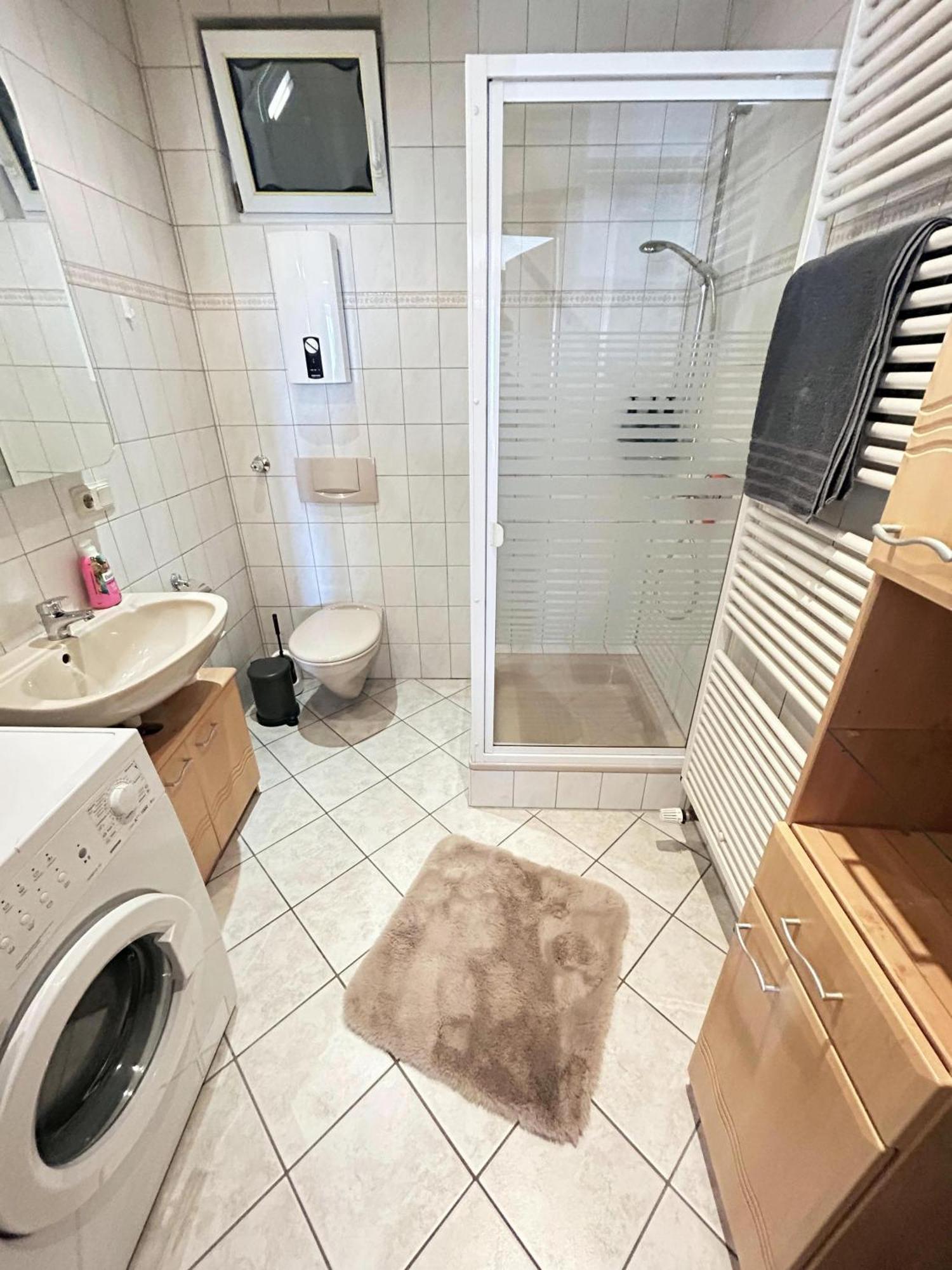 Zentrale Ferienwohnung Trier-Euren Mit Heimkino, Kueche, Wallbox & Kostenlose Fahrraeder Eksteriør bilde